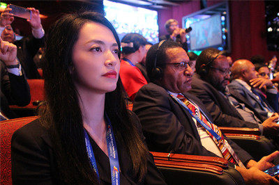 姚晨 和青年代表共&ldquo;畫&rdquo;未來