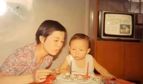 許敏尋求真相的決心,是對姚策的愛嗎 反觀杜新枝,答案顯而易見